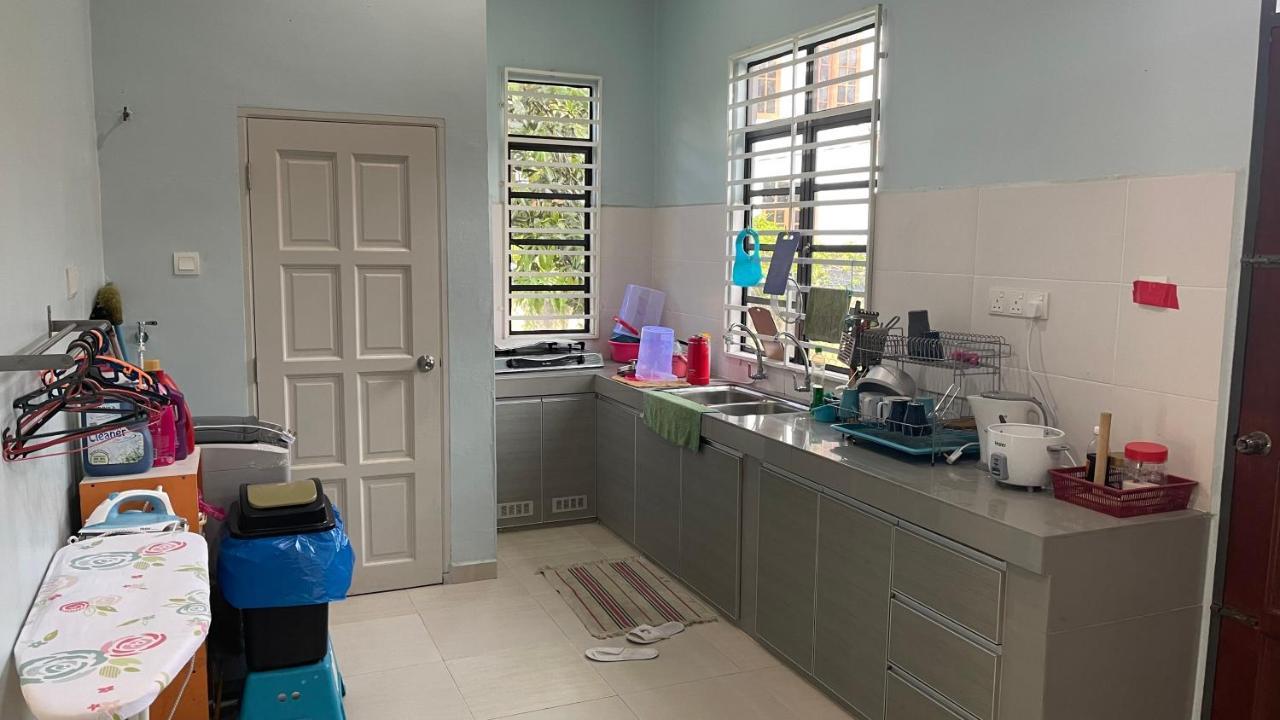 Nikmat Homestay Riyadh Kampong Tuan Mandak Exterior photo