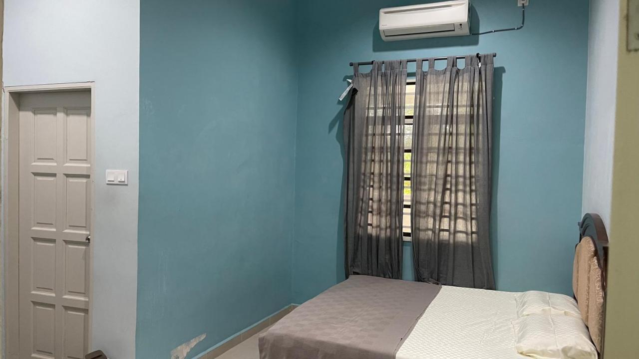 Nikmat Homestay Riyadh Kampong Tuan Mandak Exterior photo