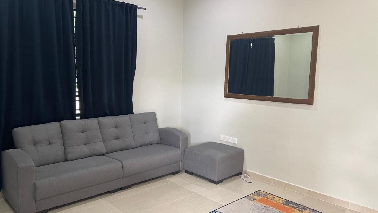 Nikmat Homestay Riyadh Kampong Tuan Mandak Exterior photo